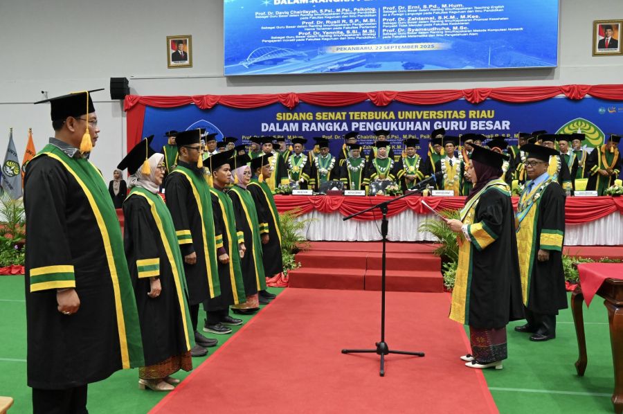 Kukuhkan Enam Guru Besar, Unri Perkuat Reputasi Akademik dan Riset
