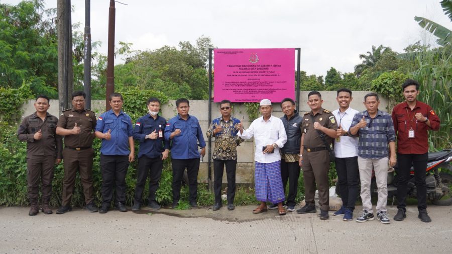 Aset Terpidana Benny Tjokrosaputro Dititipkan Kepada Camat Parung Panjang