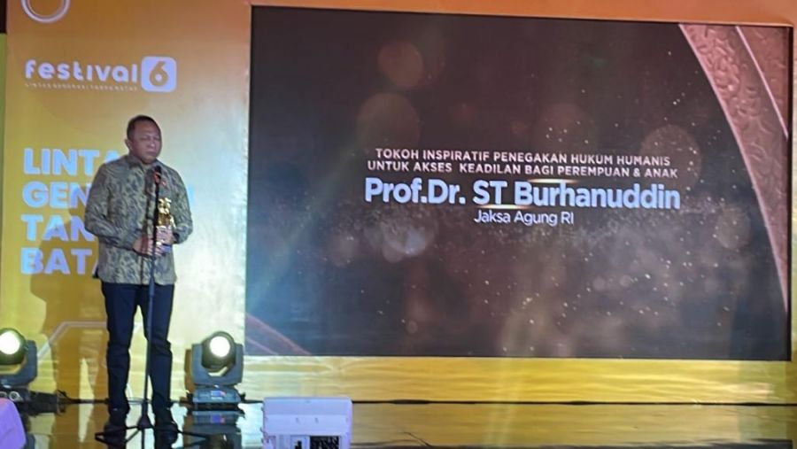 Jaksa Agung ST Burhanuddin  Raih Penghargaan Tokoh Inspiratif Penegakan Hukum Humanis