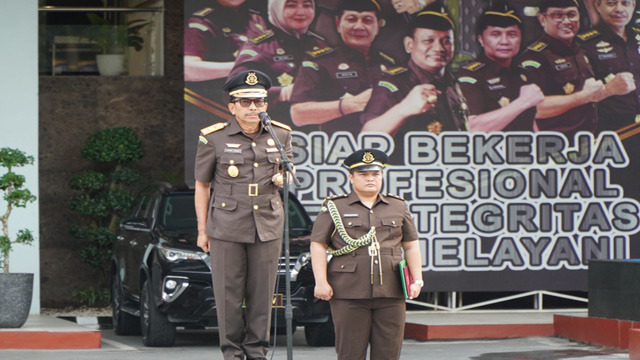 Peringati Hari Ibu Ke-95, Kajati Riau Pimpin Upacara dan Sampaikan Pesan Menteri PPPA