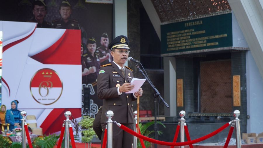 Pimpin Upacara Hari Bhakti Adhyaksa ke-63, Kajati Riau Tekankan Penegakan Hukum yang Tegas